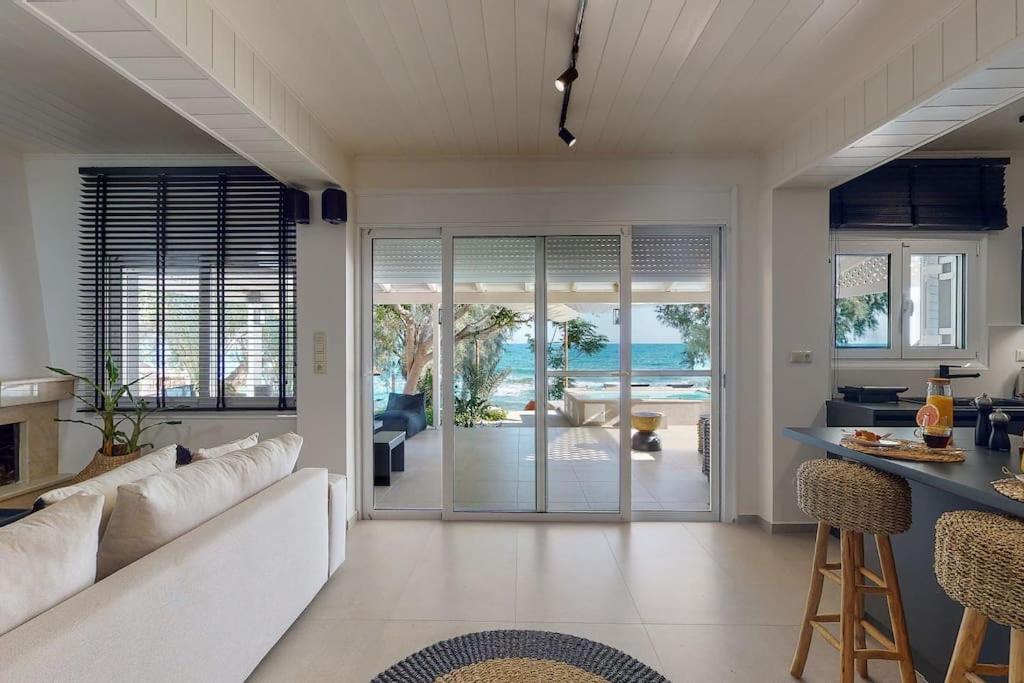 Nikkon Luxury Living Villa Arvi  ภายนอก รูปภาพ